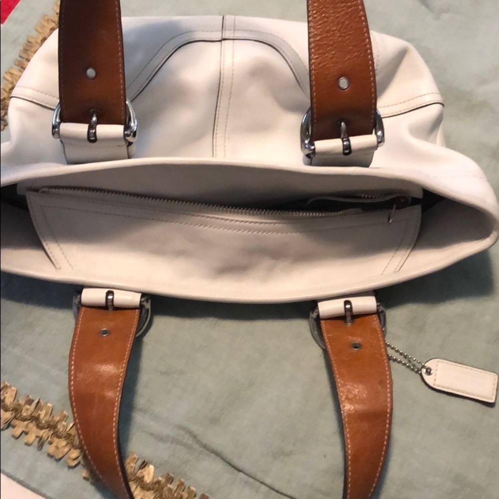 Used bag by coach size 9x14 - Picture 7 of 10